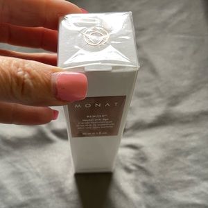 Monat BRAND NEW In wrapping. Anti-Aging Nectar